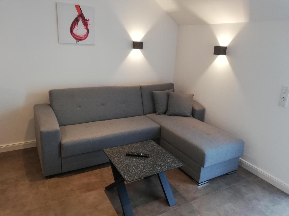 Wein Ferienhaus Kerner Lieser Bagian luar foto